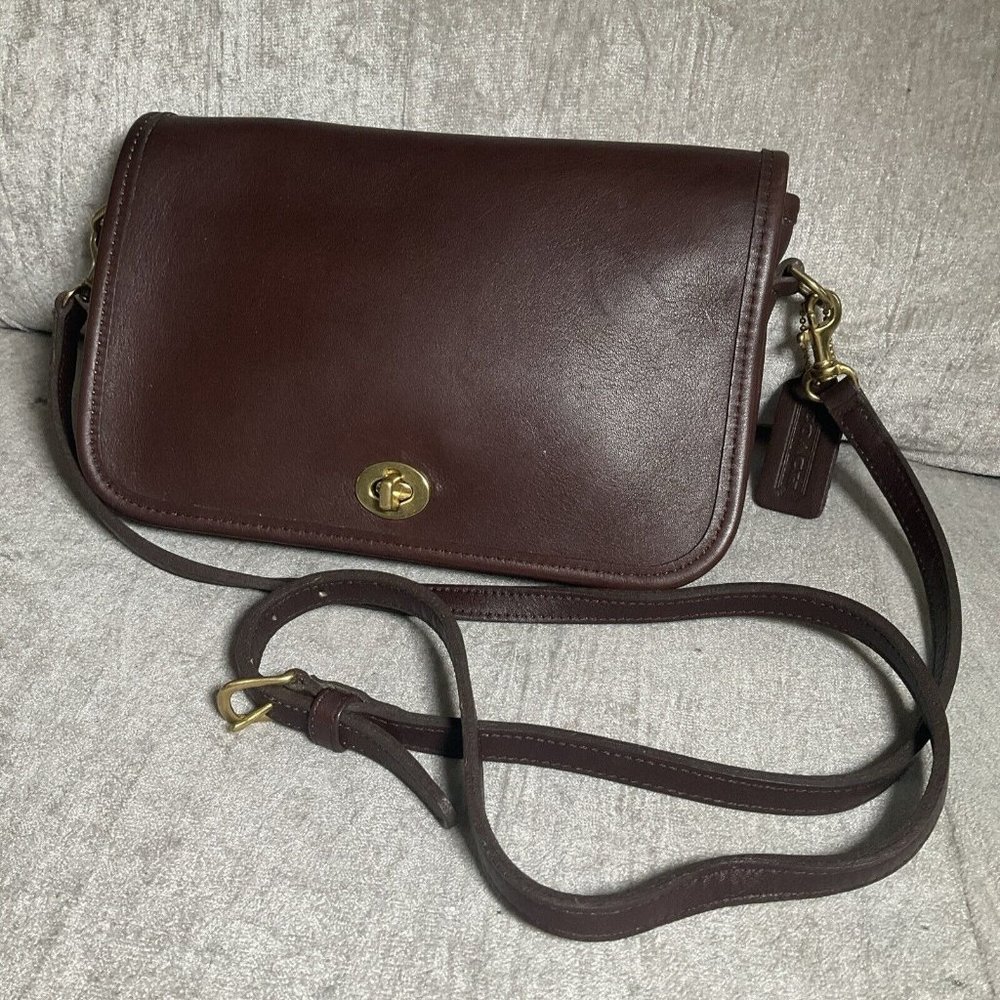 Vintage COACH Penny Pocket Crossbody Purse Brown Leather #9755 USA Turnlock